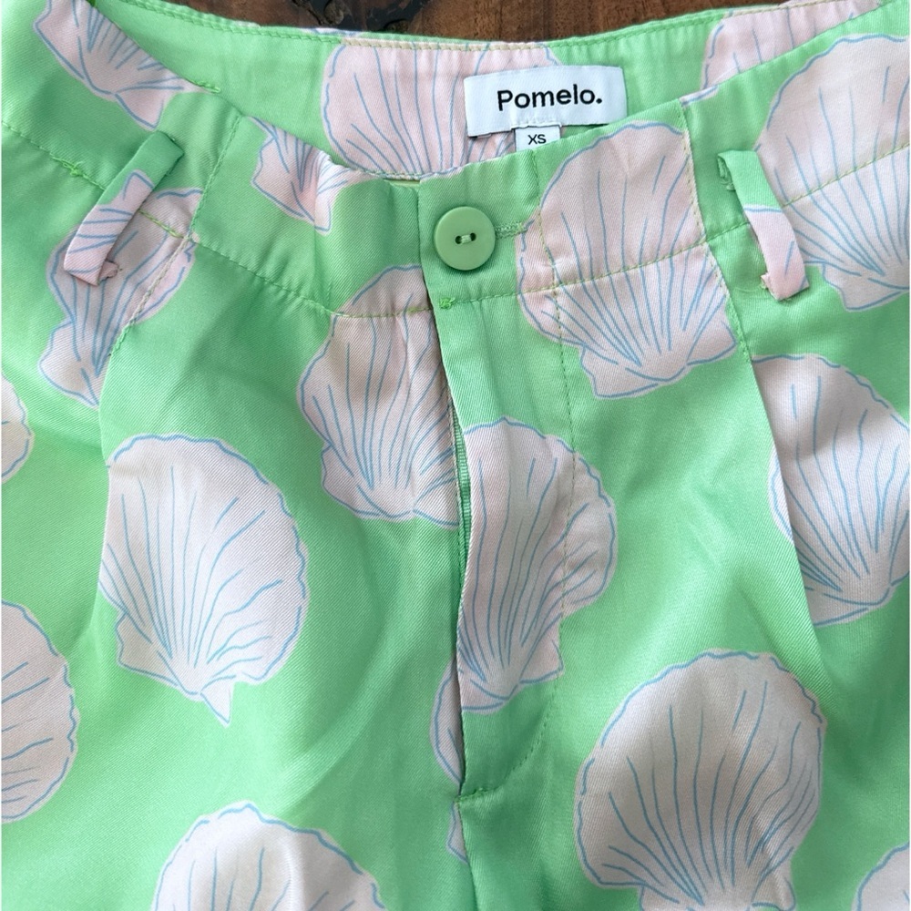 Pomelo Green SeaShell Shells Print High Waist Satin Shorts XS - Picture 3 of 9